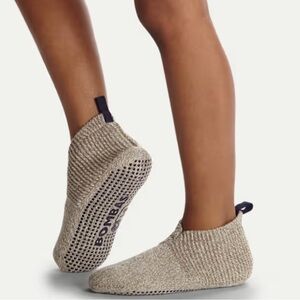 Bombas Youth Gripper Slipper Taupe size Y2 fits youth size 1-5 shoes